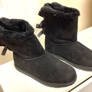 Furry Women’s Black Winter Boots